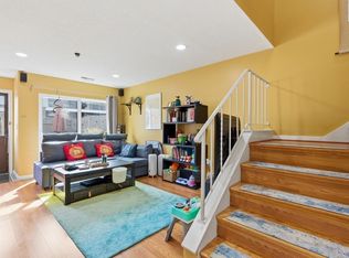 64 Rosewood Dr #64, Stoughton, MA 02072