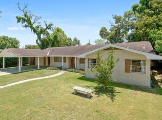 116 Demontluzin Ave, Bay Saint Louis, MS 39520