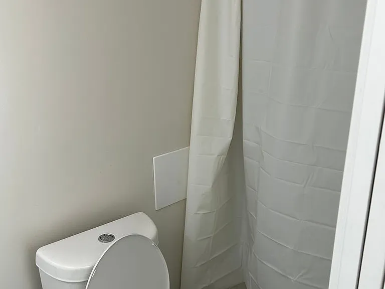 1015 Cameron Ave #2 — Photo 8