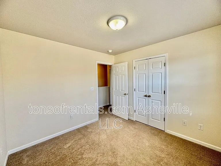 85 Farington Cir — Photo 18