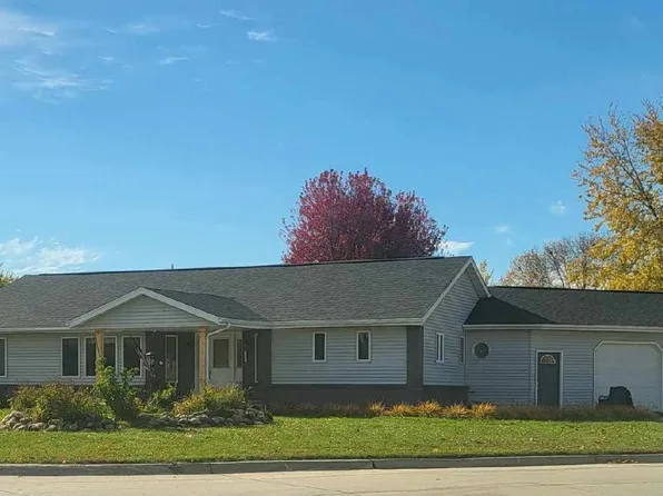1607 McNaughton Way, Spencer, IA 51301