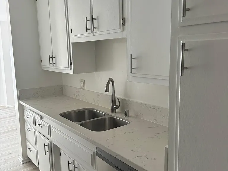 8725 Clifton Way — Photo 3