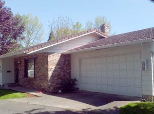 613 19th St NE, Salem, OR