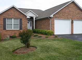 112 Finch Ct, Martinsville, VA 24112