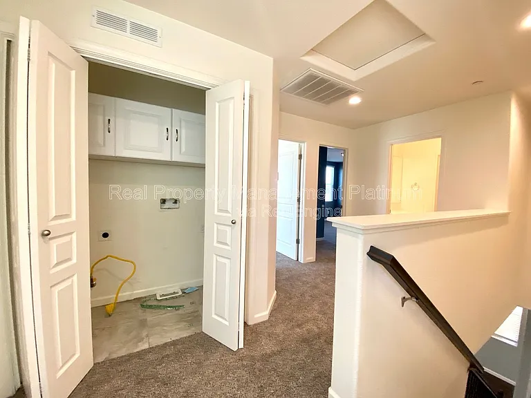 2534 Mustang Dr — Photo 28