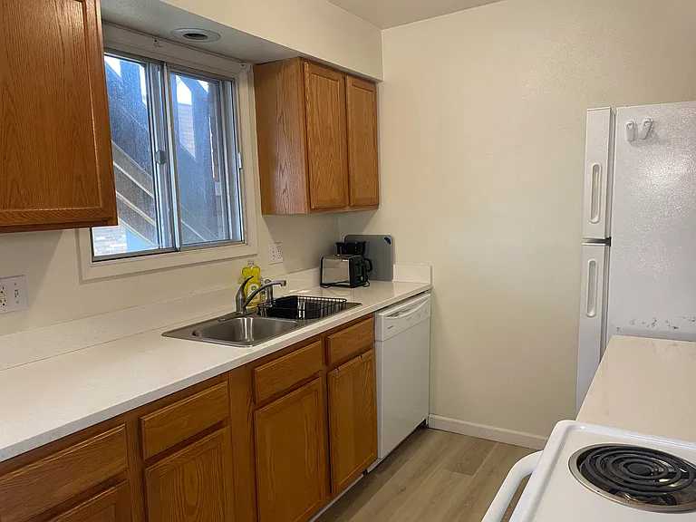 Carriage Hill Apartments — Photo 23