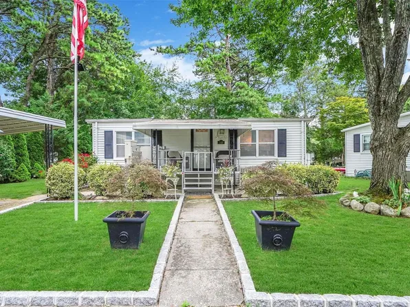 525/149 Riverleigh Avenue #149, Riverhead, NY 11901