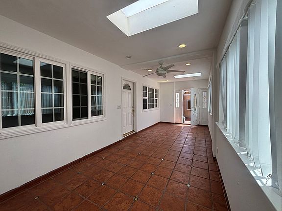 4th image of 79 Suzanne Ln