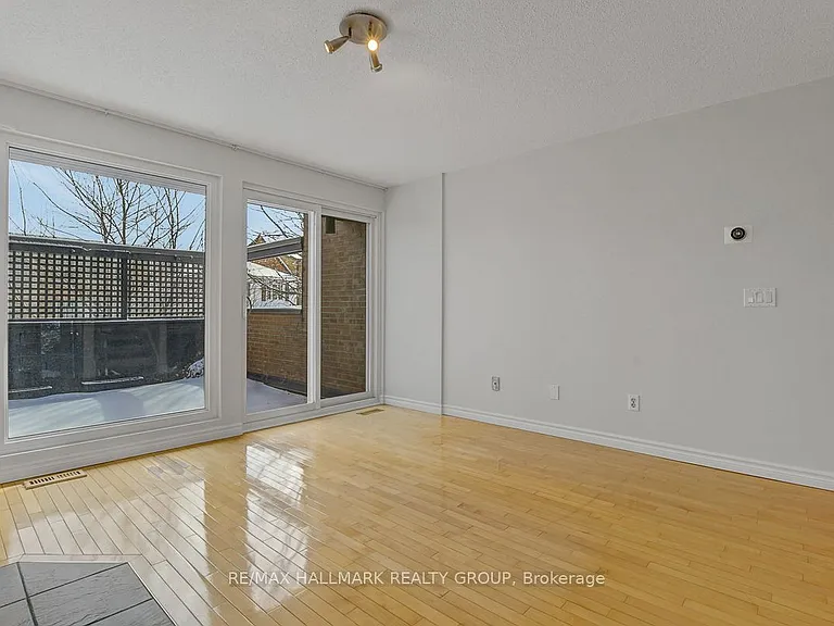 261 Bruyere St — Photo 16