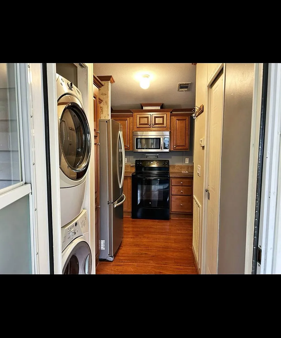1 bed, 500 sqft, $1,200 — Photo 2