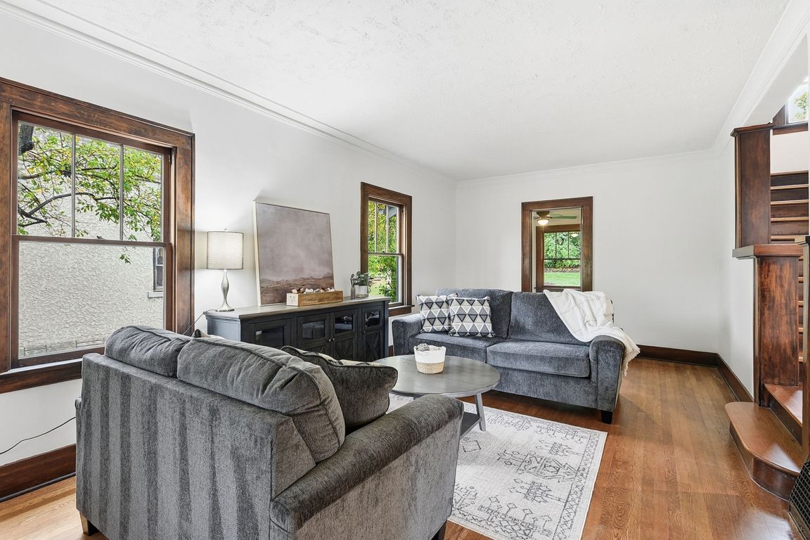 next background image