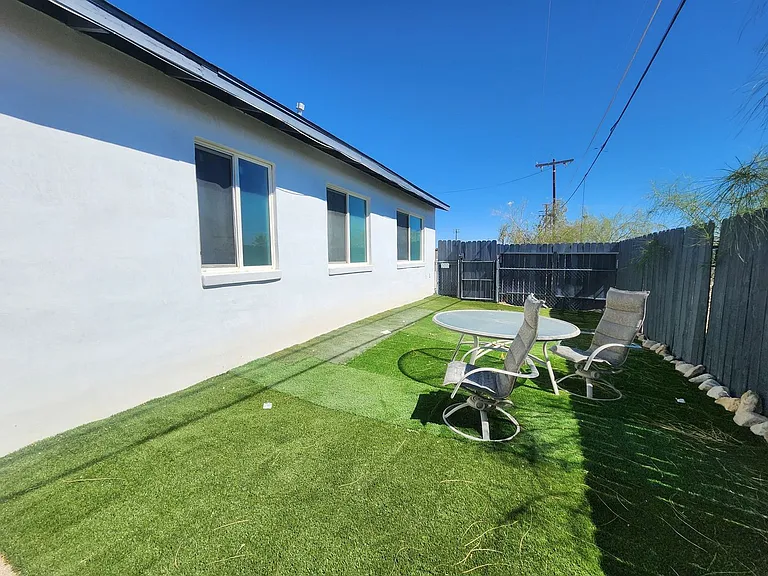 6545 Pine Ave — Photo 20