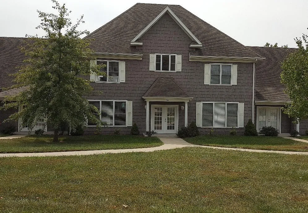 706 Canterbury Dr, Apartment H — Photo 1