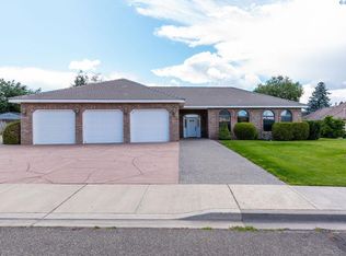 1808 S Yost Pl, Kennewick, WA