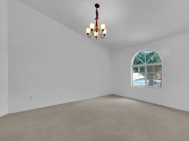 11079 N Mountain Breeze Dr — Photo 13