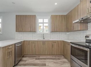 1046 Martin Ave #3, Kelowna, BC V1Y6V5