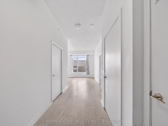 3rd image of 55 Duke St W #508