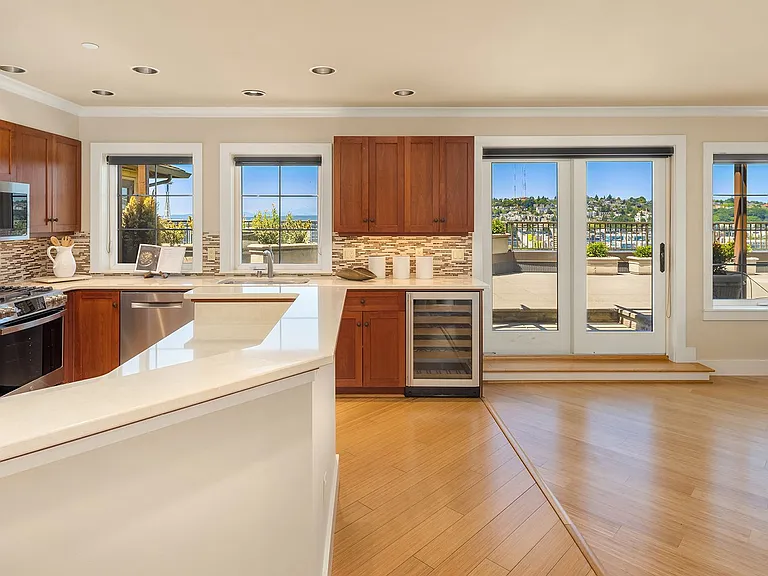 745 Bellevue Ave E #305 — Photo 6