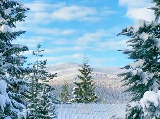 388 Trillium Ln, Moyie Springs, ID 83845