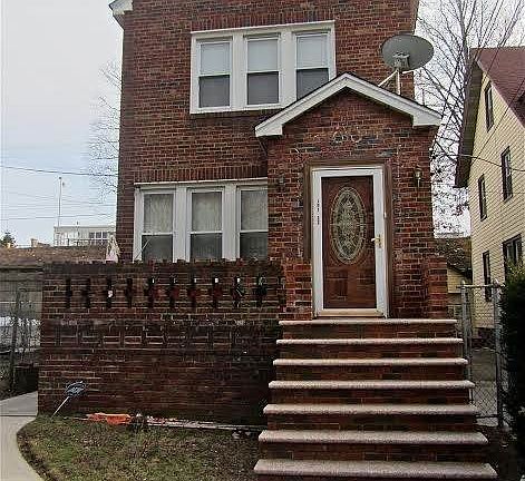 4th image of 19122 Woodhull Ave