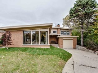 4308 Davis St, Skokie, IL 60076