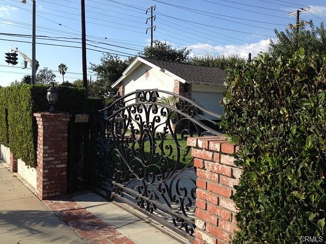 1st image of 1805 E Vine Ave