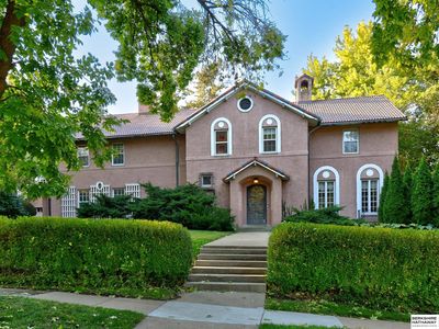 5219 Chicago St, Omaha, NE, 68132