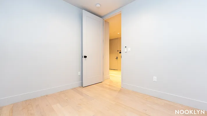 Rented by Nooklyn NYC LLC | media 9