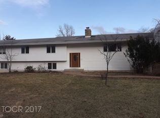 42 Sand Hill Rd, Vernon, NJ 07462