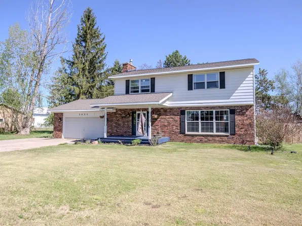 3832 Perimeter Dr, Traverse City, MI 49685