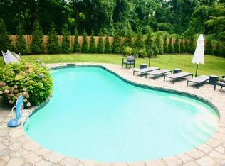 340 Field Point Rd, Greenwich, CT 06830