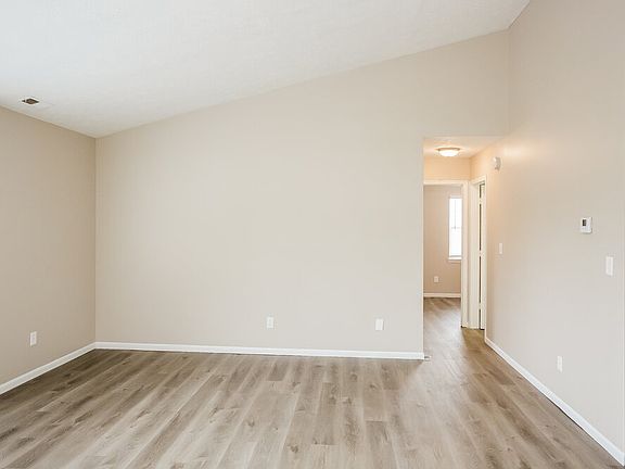 5th image of 6204 Glen Shire Ln