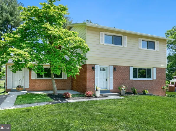 15713 Norman Dr, Gaithersburg, MD 20878