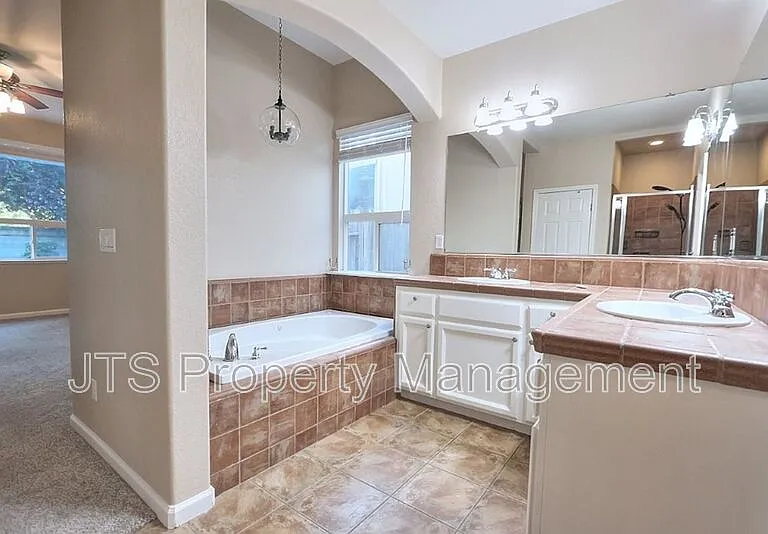 2040 San Esteban Cir — Photo 36