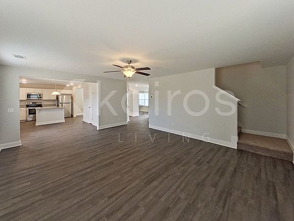 4th image of 303 Hemlock Ct
