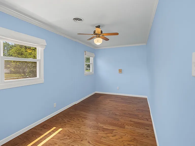 1205 S Cottage Grove Ave — Photo 22