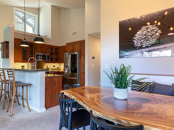 2nd image of 75-6025 Alii Dr APT D202