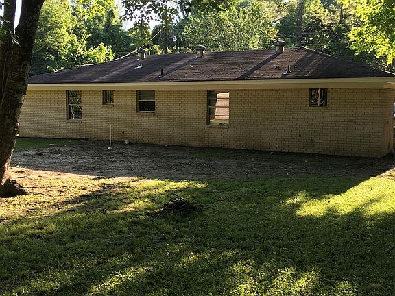 2nd image of 113 Quinola Ln
