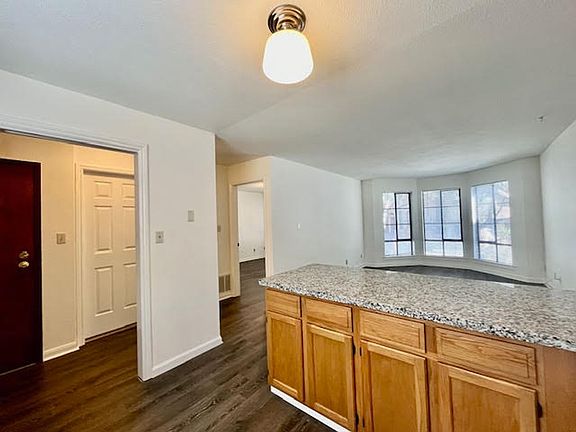 3rd image of 1105 Fell St #1