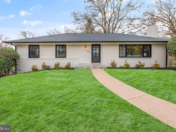 1201 Gatewood Dr, Alexandria, VA 22307