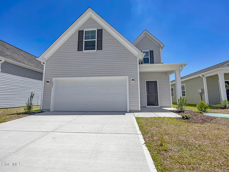 1095 Hanson Dr — Photo 1