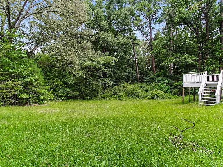 1116 Hayes Rd — Photo 17