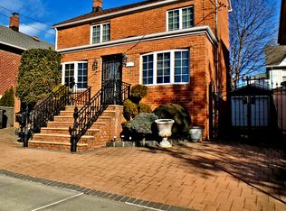 1117 148th St, Whitestone, NY 11357