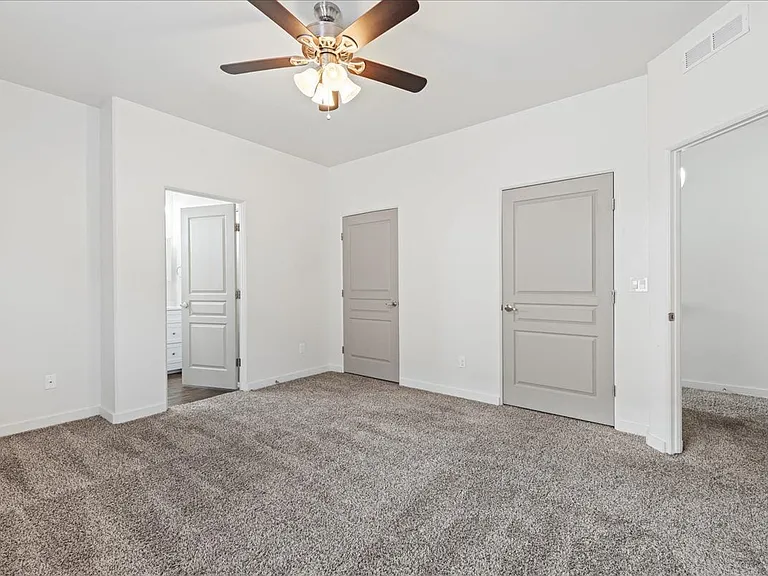 Verraso Village Townhomes — Photo 50