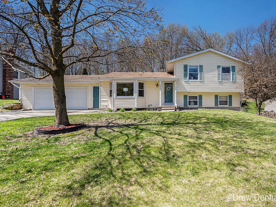 1st image of 4721 Breckenridge Dr NE