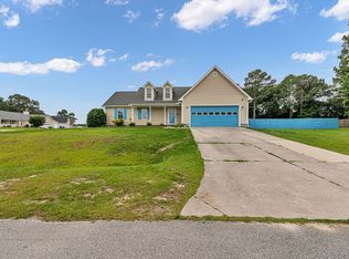 201 Ross Ct, Sneads Ferry, NC 28460