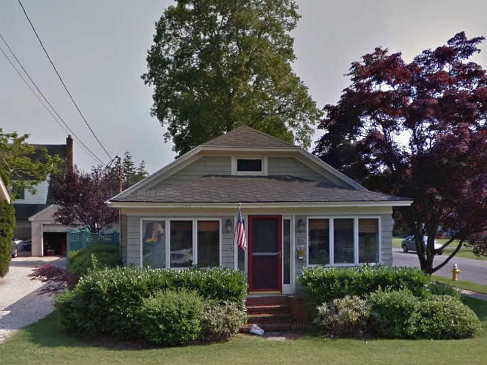 32 Brook St