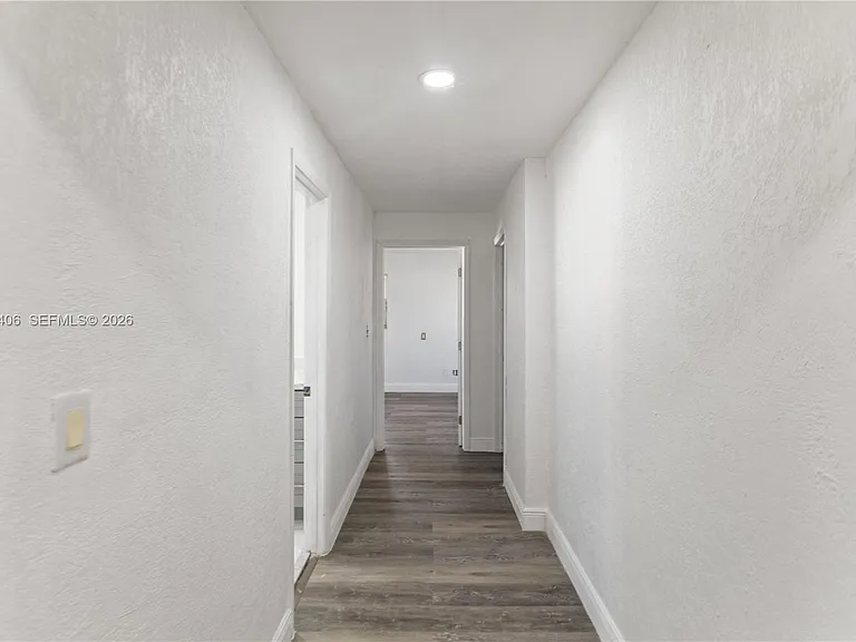 3521 NW 18th Pl — Photo 37