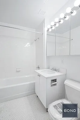 Rented by Bond New York | media 9