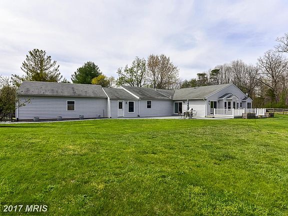 5th image of 9641 Woodbrook Ln